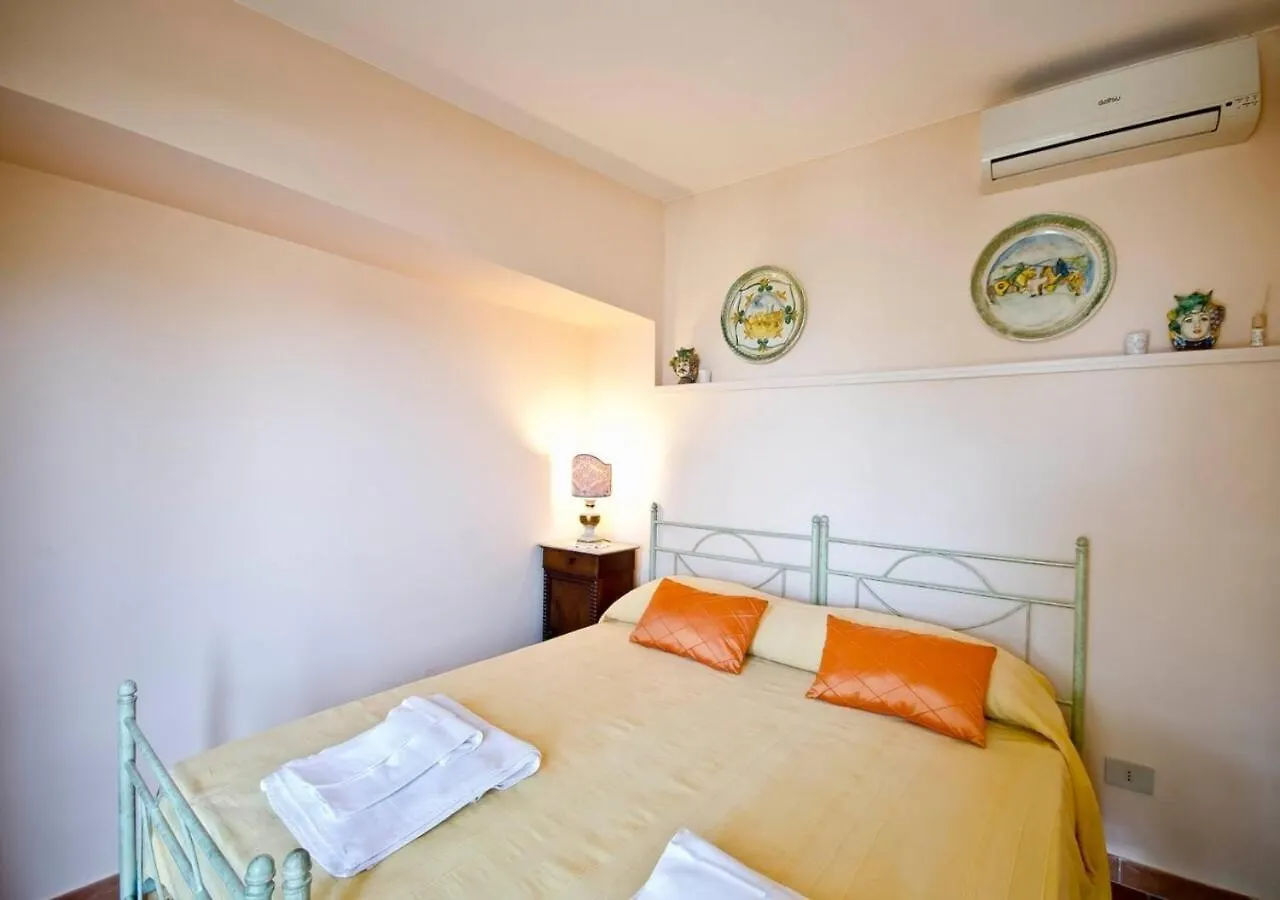 Bed & Breakfast B&B Villa Vittoria Giardini Naxos Italy