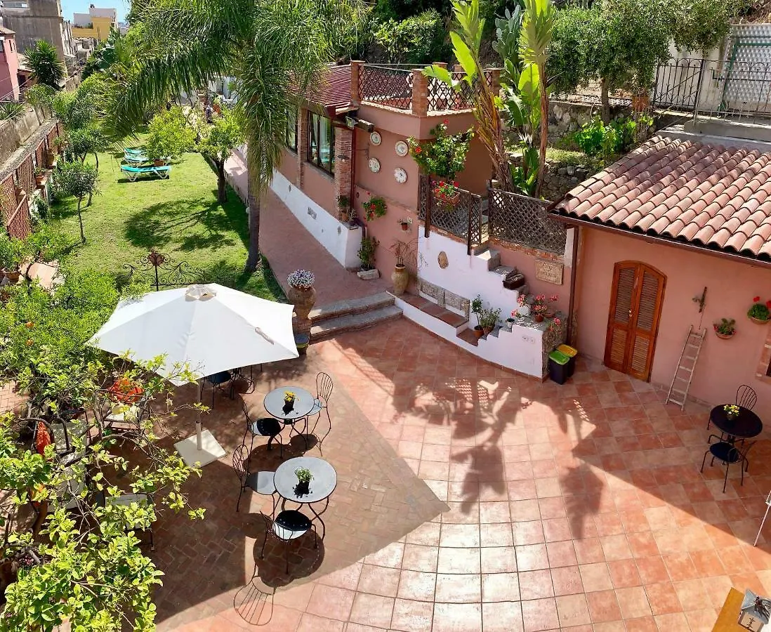 B&B Villa Vittoria Giardini Naxos 0*,