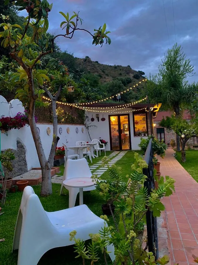 Bed & Breakfast B&B Villa Vittoria Giardini Naxos Italy